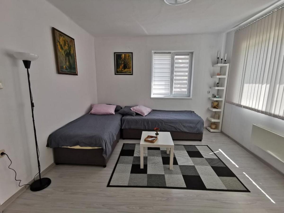 Mira Home Veliko Tŭrnovo Exterior photo